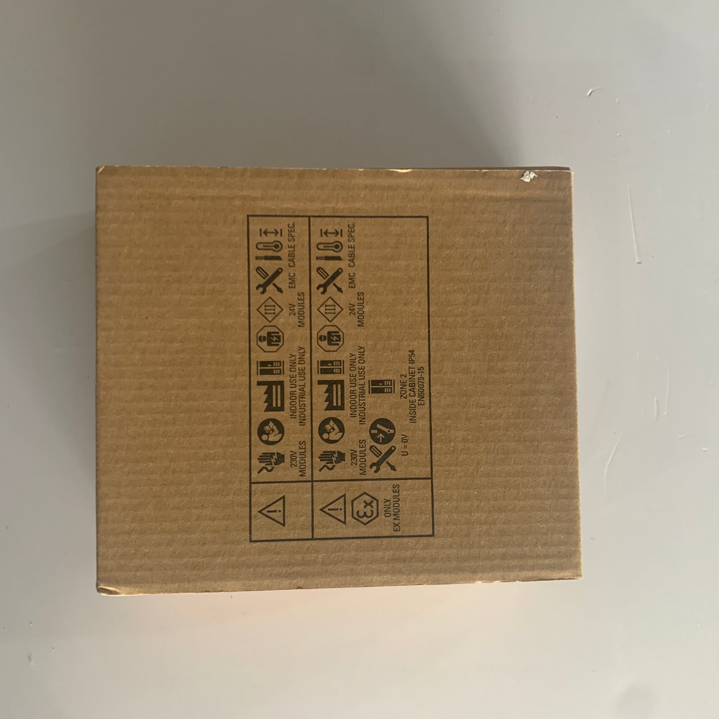 siemens6ES7153-1AA03-0XB0SIMATIC DP， Interface connection IM 153-1, for ET 200M, used for up to 8 S7-300 components